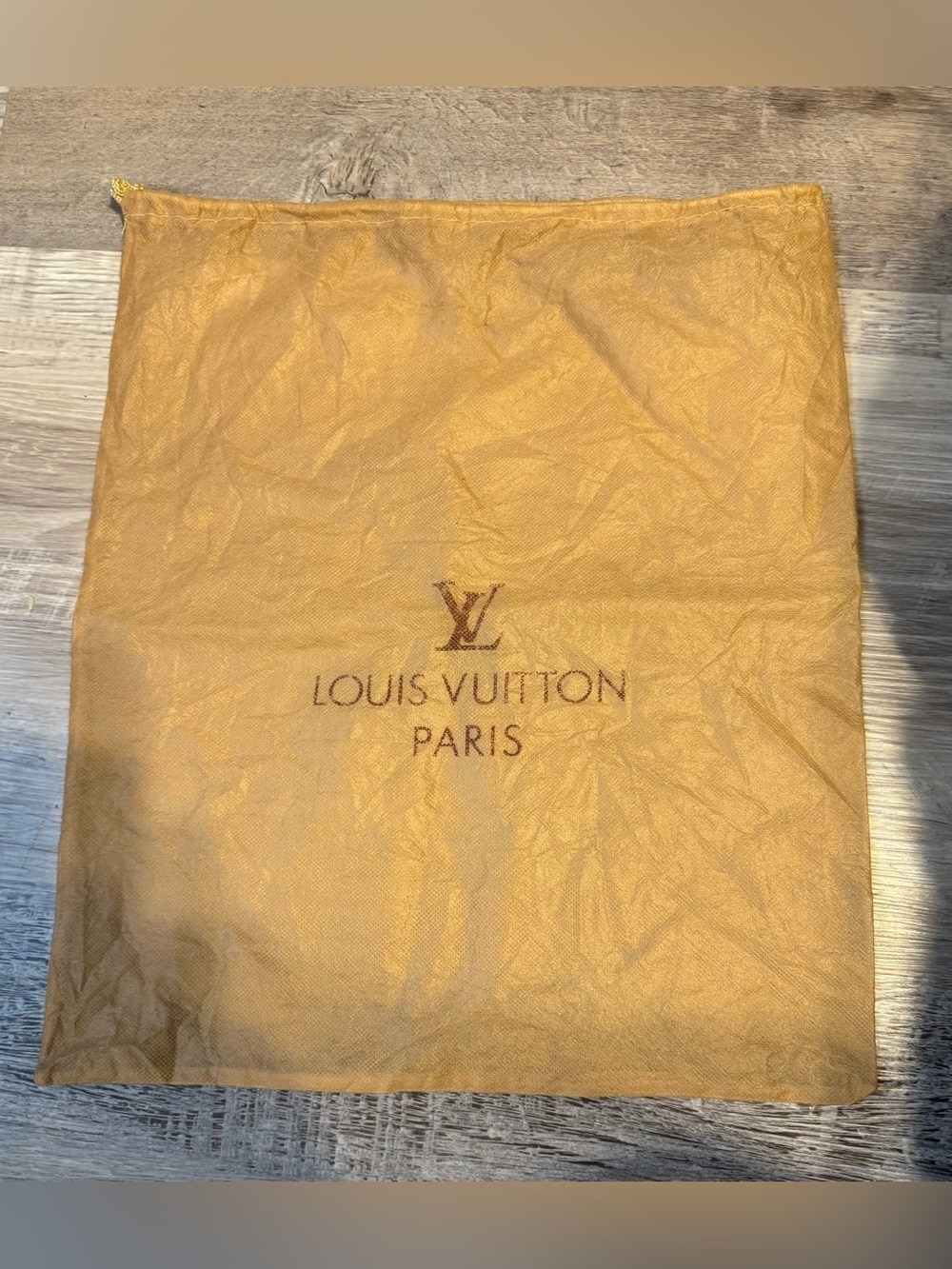 Louis Vuitton dust bag (size 13.5 x 16 inches, with logo) Pre-owned